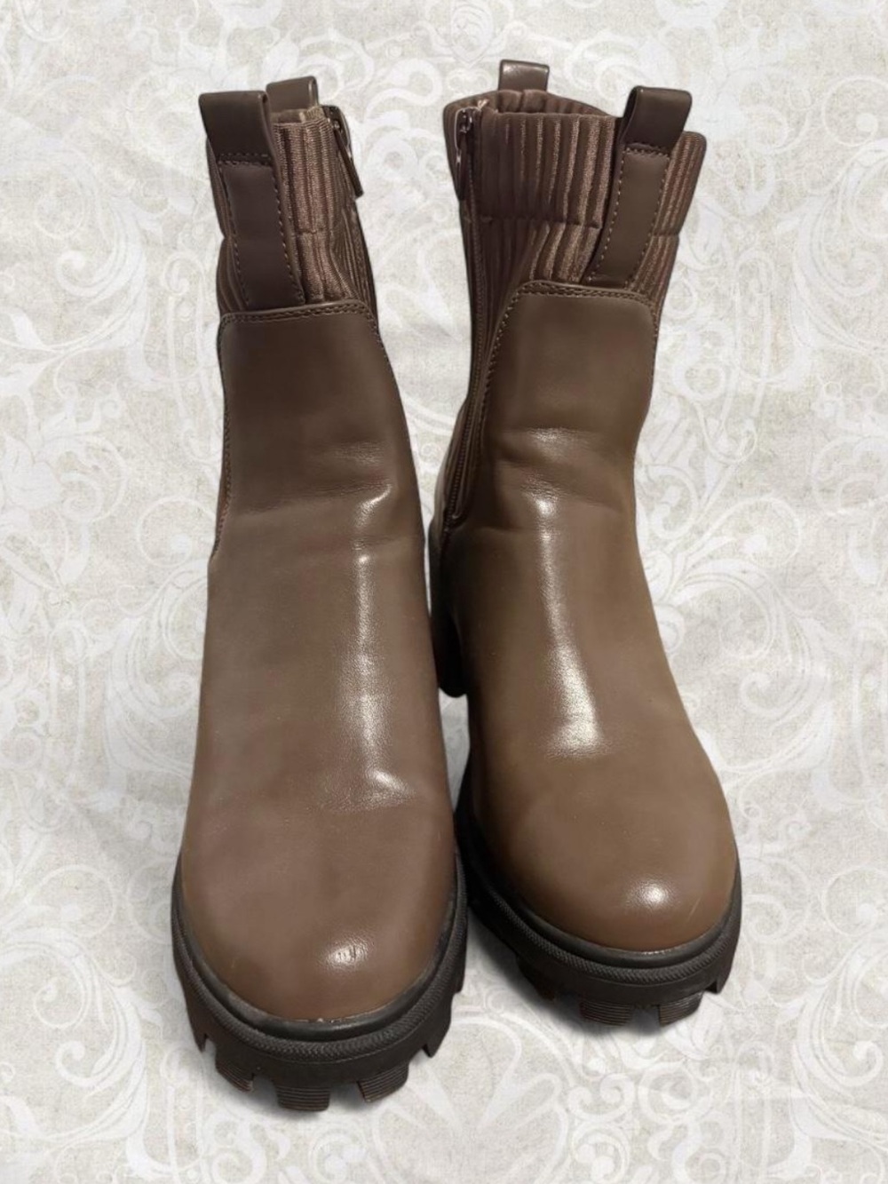 Universal Thread Taupe Brown Platform Chelsea Booties